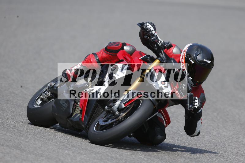 /49 26.08.2025 Cornu Master School ADR/rot-rouge/67